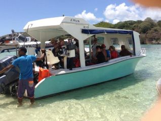 excursion-best-tours-seychelles-glass-bottom-boat-tour-st-anne-marine-park-img-681